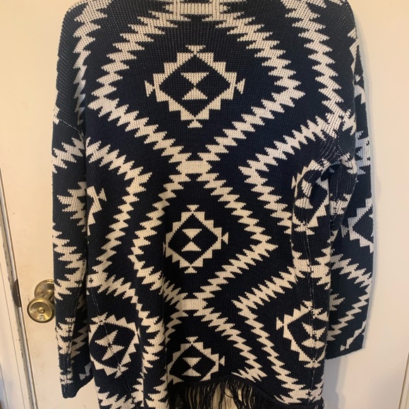 Aztec Print Cardigan - Picture 4 of 4